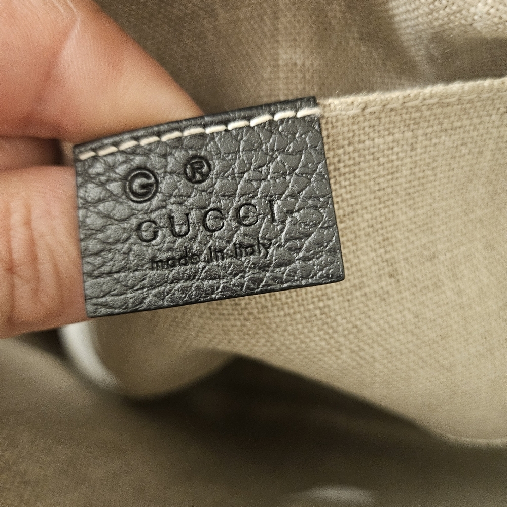 Gucci Small Dome Crossbody Bag Black Pebbled Leather - Picture 13 of 16